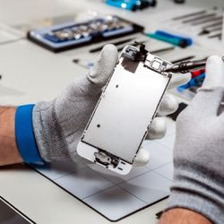 Melbourne iPhone Repair | AMT electronics - Best repair shop Melbourne Cbd 